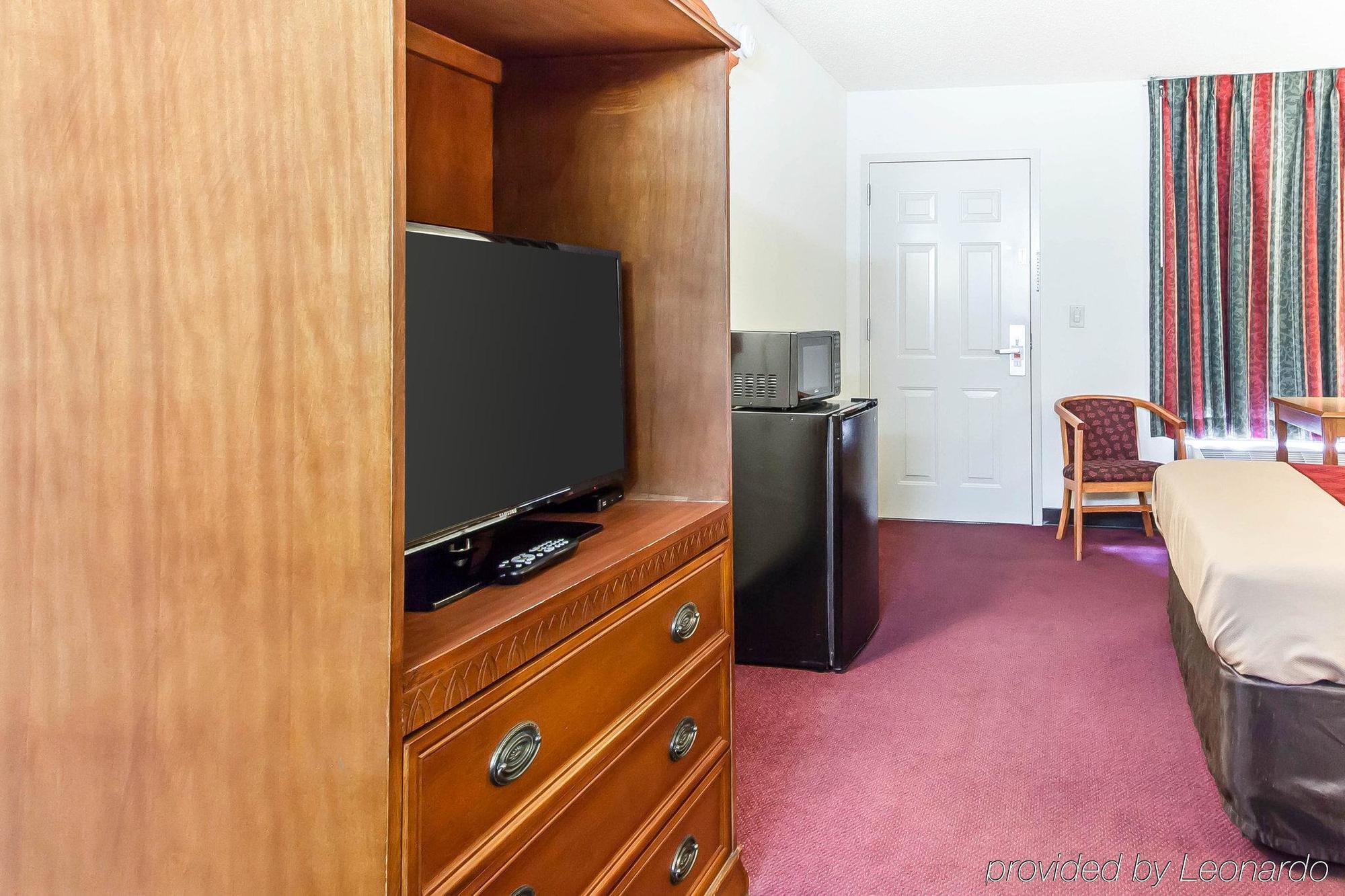 Econo Lodge פורט פיין מראה חיצוני תמונה