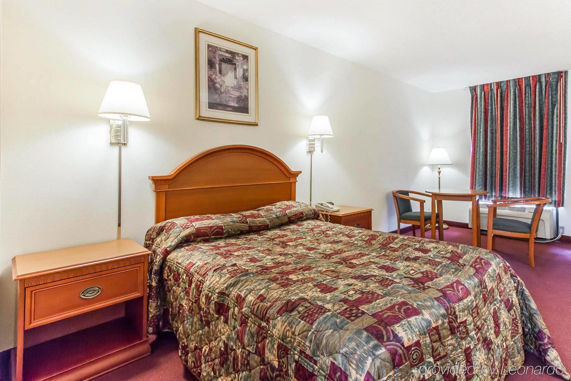 Econo Lodge פורט פיין מראה חיצוני תמונה