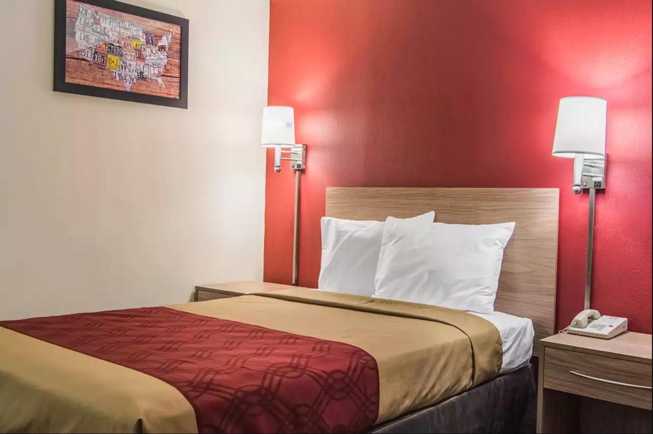 Econo Lodge פורט פיין מראה חיצוני תמונה