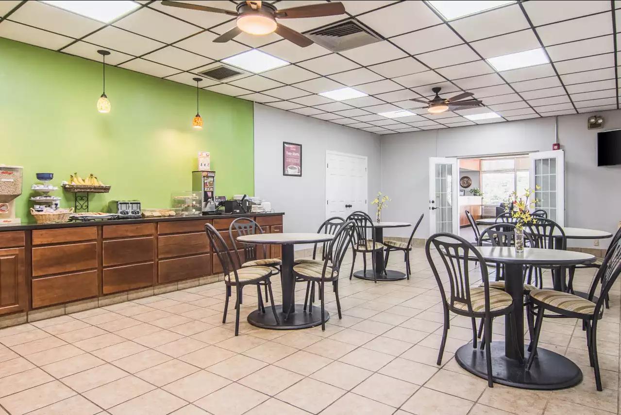 Econo Lodge פורט פיין מראה חיצוני תמונה